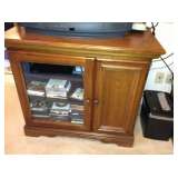 Great small TV or night stand
