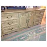 French Dresser