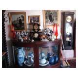 On tuesday, the two royal dux figures (blue/white) were removed from the sale by the client.