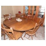 4 Chairs/ Table wt Leaf