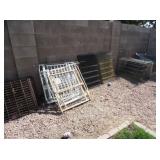 Pet gates/ Kennels