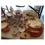 100 pieces Franciscan Apple