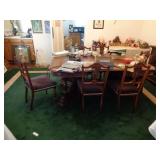 table with 6 chairs/4 leaves