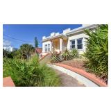 Art Deco iHome in Daytona Beach