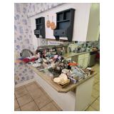 Kitchen Small Appliances, Pots, Pans, Baking pans