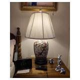 Porcelain Imari-style Vase Table Lamp (2)