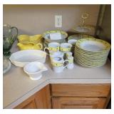 Royal Daulton China 31 pcs