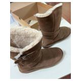 BearPaw Boots New Size *