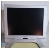 Magnavox 15MF150V 15-Inch Flat Panel LCD TV with NTSC Tuner