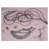 Mixed lot of Vintage Jewelry Pieces