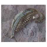 Gold Tone Openwork Crystal Rhinestone Curved Feather Plume Brooch Lapel Pin