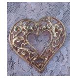 Vintage Gold Tone Filigree Open Heart Lapel Brooch Pin