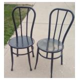 Set of 2 Vintage Wooden Chairs