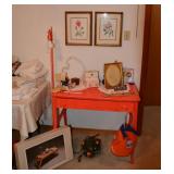 Super cute Hot Pink Table