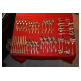 Oneida "Classic Shell" SS Flatware 61 Pcs
