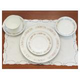 “Teahouse Rose” By Dansico , 123 Pcs