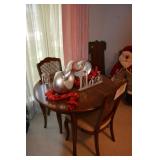 Dining/Game Table w/Leaf & 4 Chairs