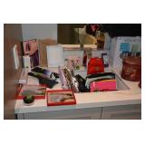 Ladies sm purses & assundries
