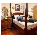 Handsome Four Poster Bedroom Set