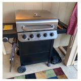 Near New Condition Char-Broil Grill