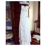 Size 0 Wedding Dress - maybe up to a 2