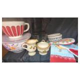 Harry And David Picture, Nesting Bowls, Retro Sugar And Cream And Colored Glasses And Hand Towels