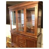 Drexel heritage china cabinet 