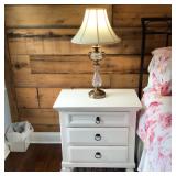 Pair of night stands 