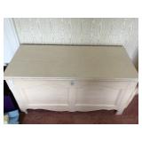 Hope chest 