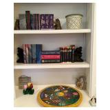Books/ decorative items 