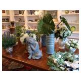 Decorative items/ dining room table 