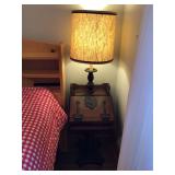 Table/lamp combo Table/lamp combo
