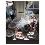 Oyster plates, glassware 