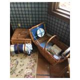 Picnic baskets