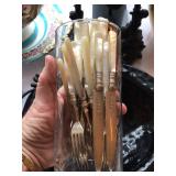 Mother of pearl fish set