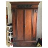 Armoire 26”x47”x81” H