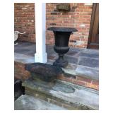 Metal urns