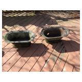 Pair of urns (as is)