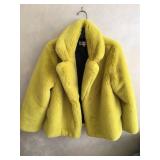 Yellow faux fur sm. 