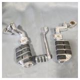 Kuryakyn Crash Bar Pegs & Shifter