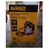 Dewalt 10 gallon wet/ dry vacuum 
