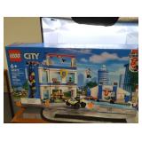 Lego City 60372 Police Training Academy set