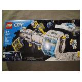 Lego City Lunar Space Station- 500 pcs.