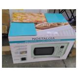 Nostalgia 0.9 cu ft microwave