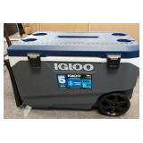 Igloo MaxCold Latitude 90 Roller Cooler