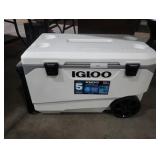 Igloo 90 Quart Roller Cooler
