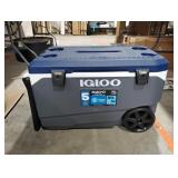 Igloo Maxcold Latitude 90 Qt. Roller Cooler