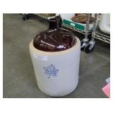 vintage 5 Western Stoneware Co. crock