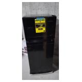 Vissani 4.5 cu. ft. refrigerator with freezer 