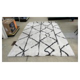 Area rug 86" x 120" 